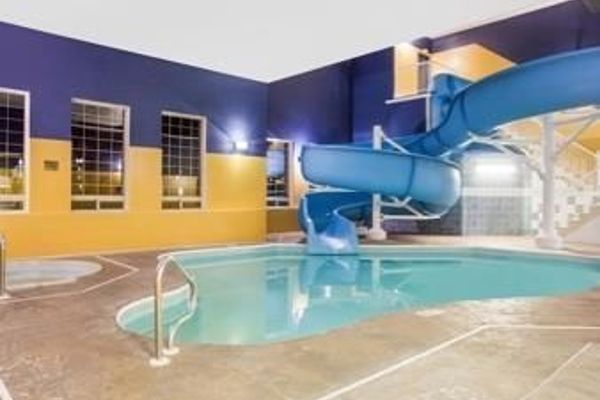 Ramada Red Deer Hotel and Suites